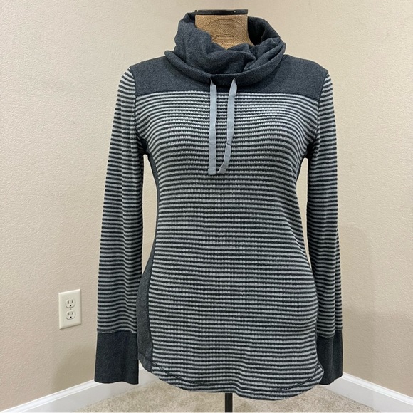 Eddie Bauer Outdoor Women Funnel Cowl Neck Top Medium Gray Striped  Long Sleeve, - Picture 1 of 16
